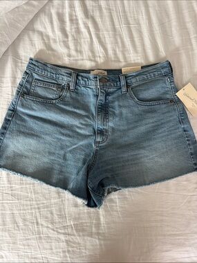 Universal Thread high-rise 90s cutoff shorts women’s new! 12 denim Jean